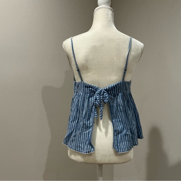 Spaghetti strap Abercrombie tank top - Picture 2 of 3